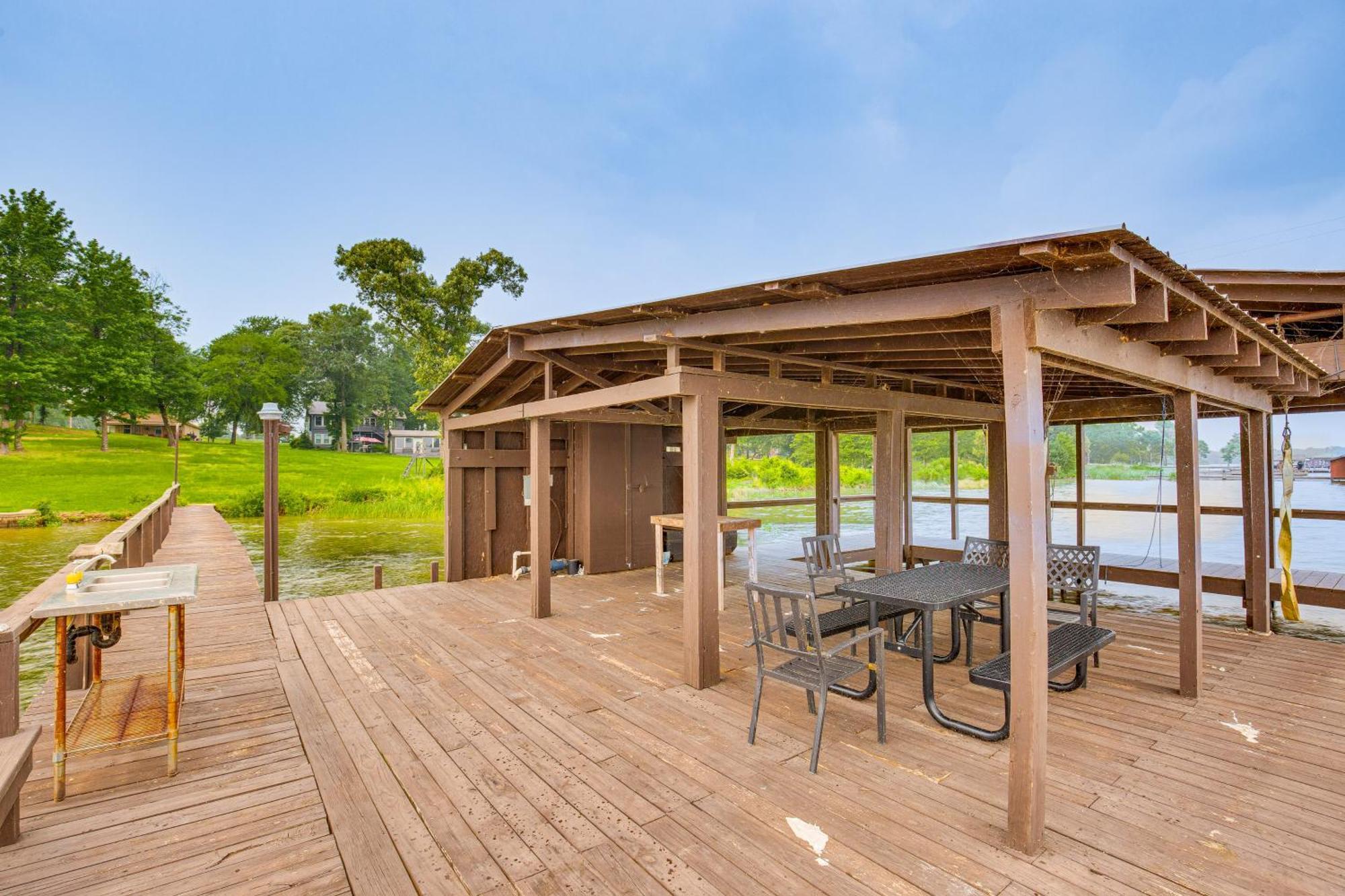 Waterfront Yantis Retreat With Deck And Zipline! Villa Exterior photo